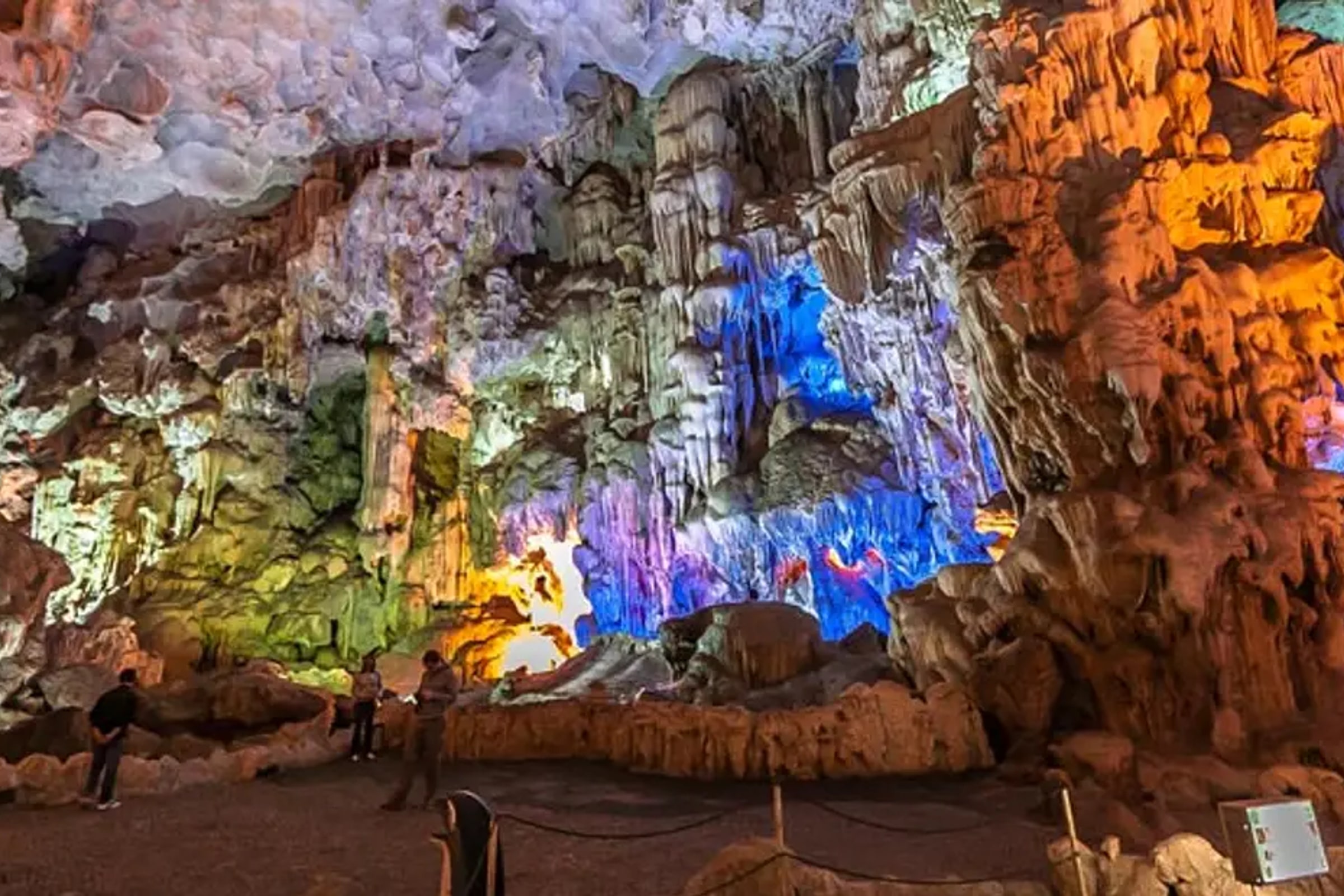 Ha Long Premium Cruise - Full day tour with Lunch-Explore Cave-Titop Island